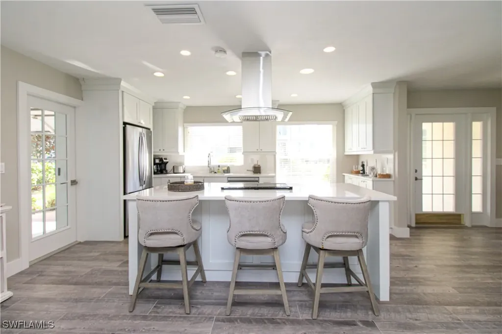 1353 Pelican Avenue Naples FL 34102