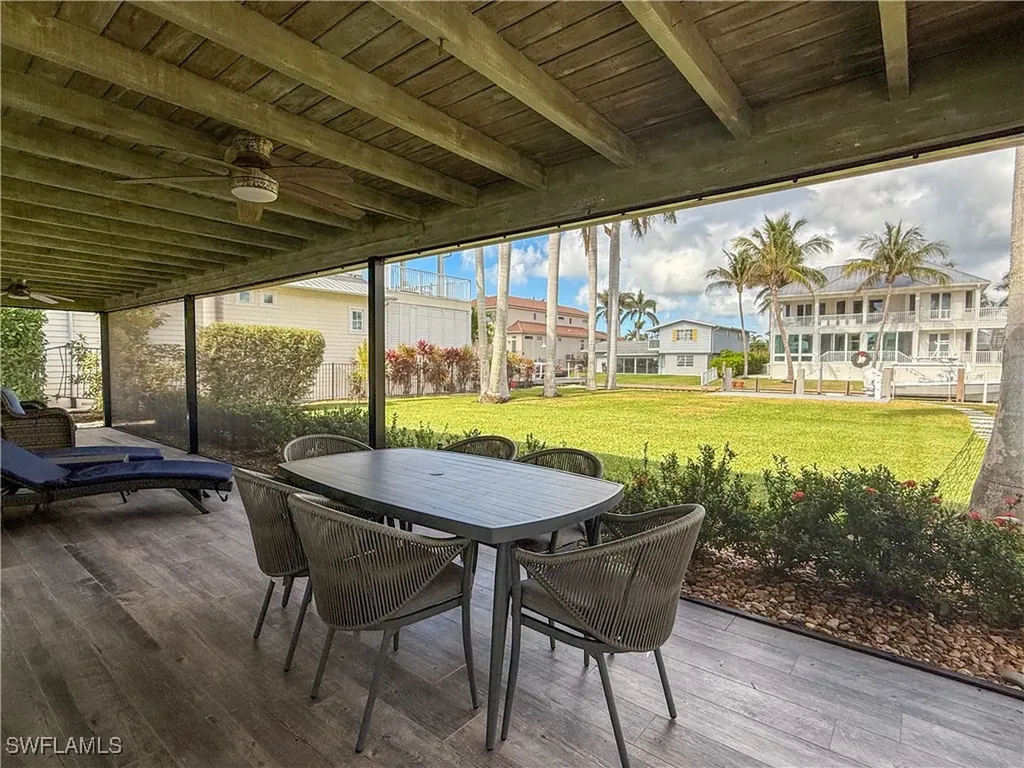 1353 Pelican Avenue Naples FL 34102