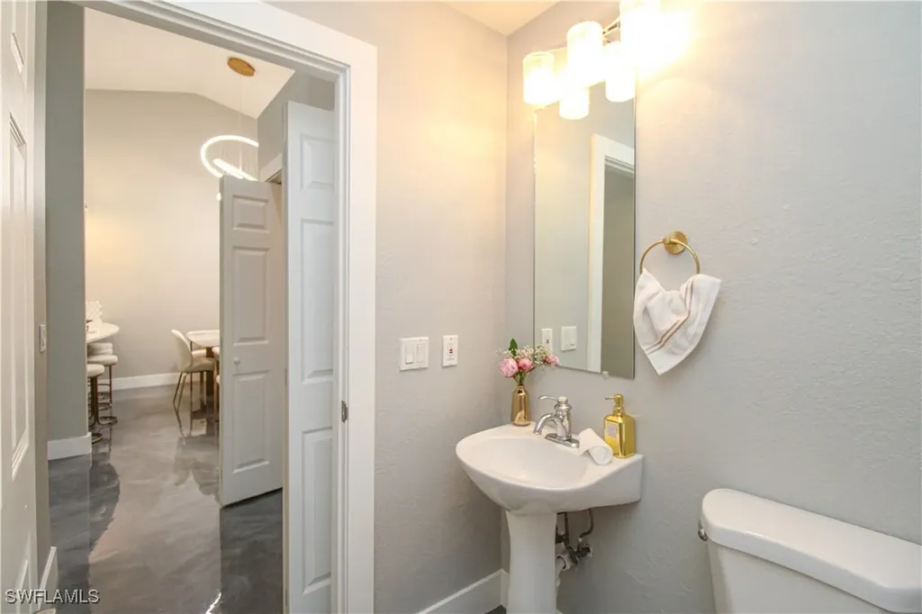 3540 Avion Woods Court Naples FL 34104