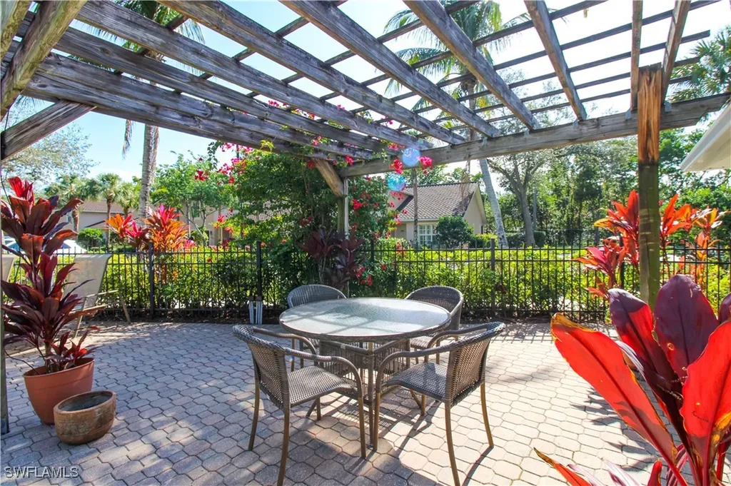 3540 Avion Woods Court Naples FL 34104
