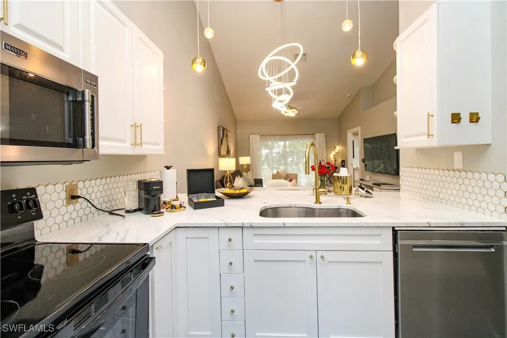 3540 Avion Woods Court Naples FL 34104