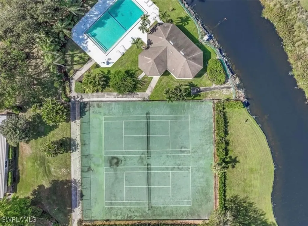 1530 Imperial Golf Course Boulevard Naples FL 34110