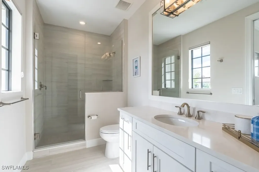 16379 Viansa Way Naples FL 34110