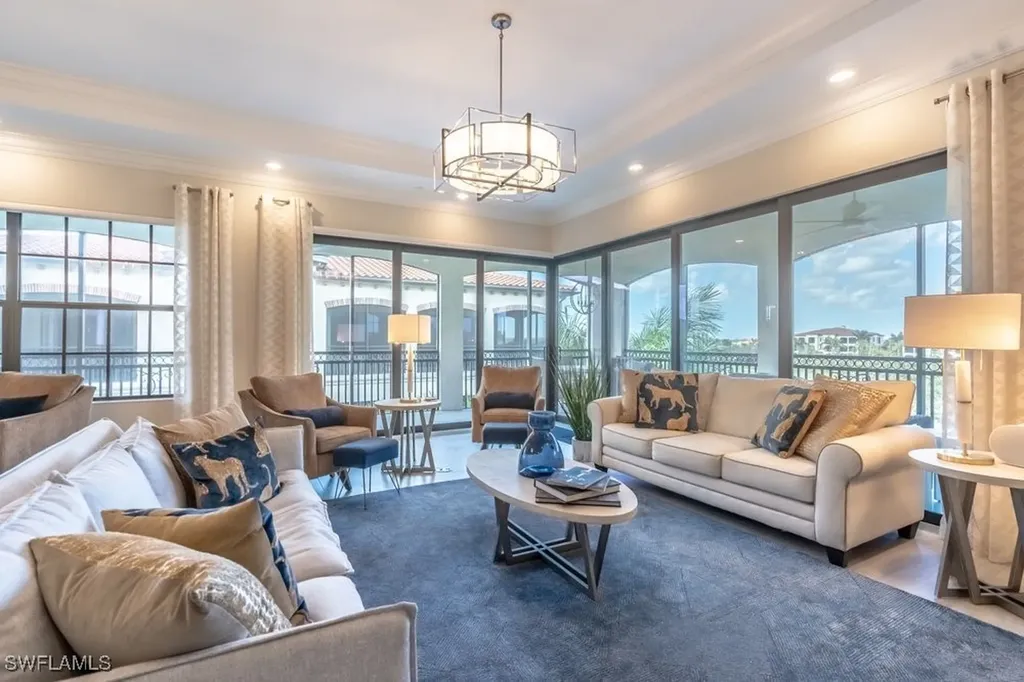 16379 Viansa Way Naples FL 34110