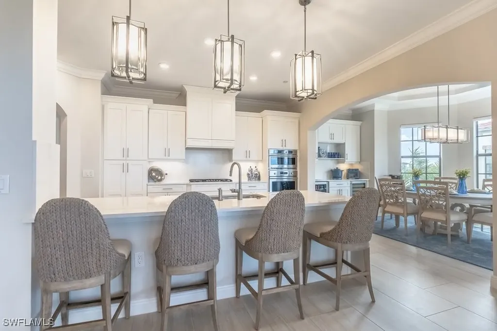 16379 Viansa Way Naples FL 34110