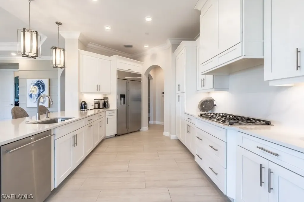 16379 Viansa Way Naples FL 34110