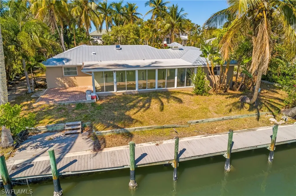 2195 Sheepshead Drive Naples FL 34102