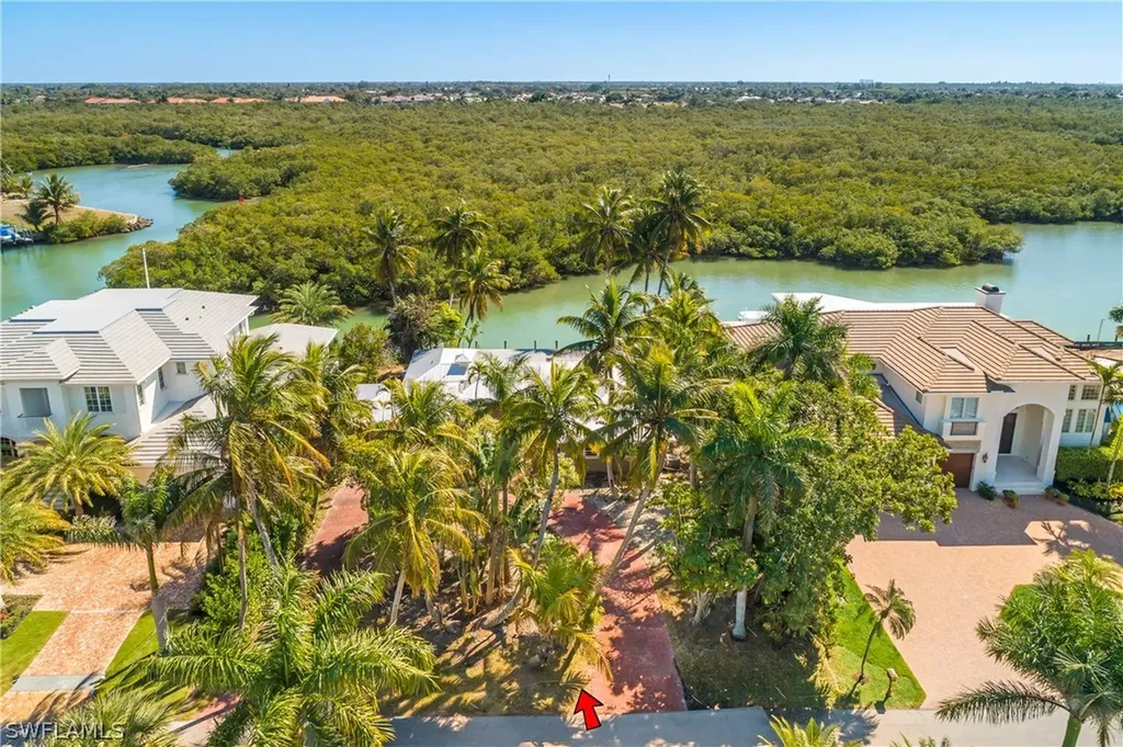 2195 Sheepshead Drive Naples FL 34102