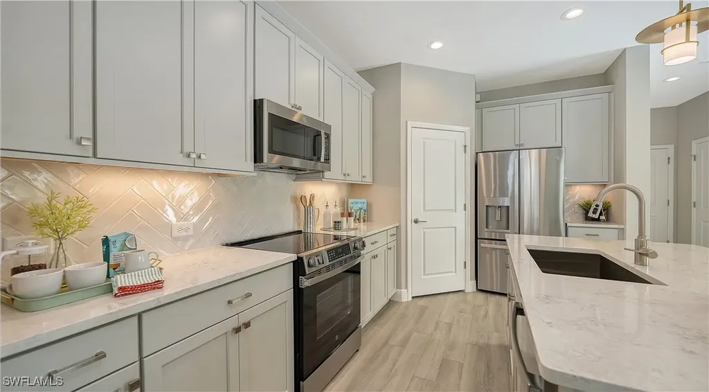 5125 Draco Circle Naples FL 34120