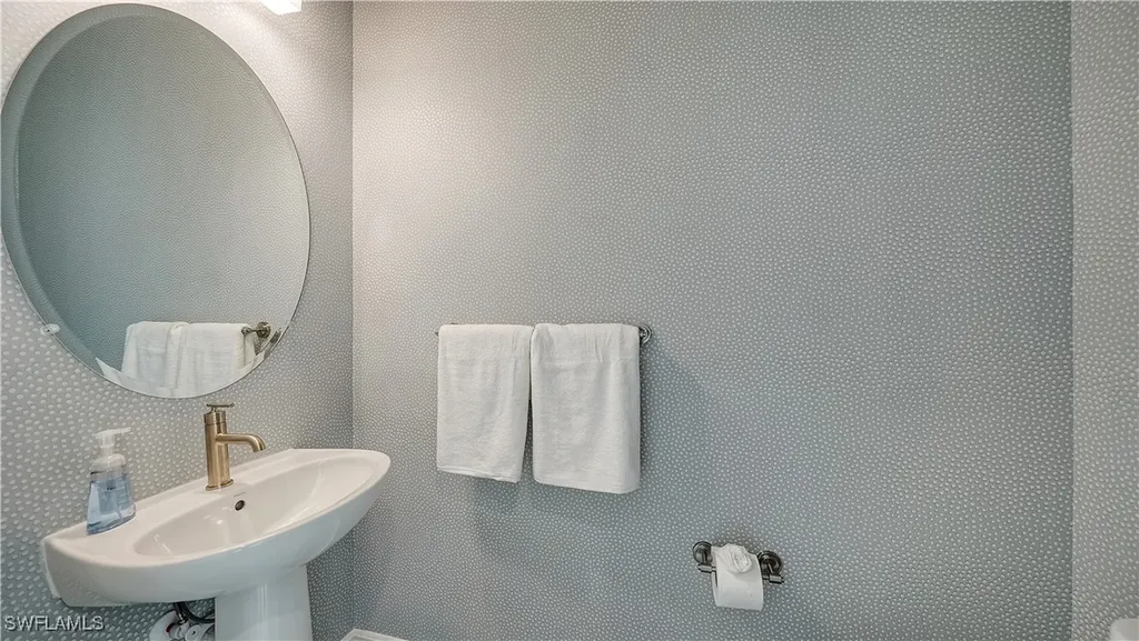 5125 Draco Circle Naples FL 34120