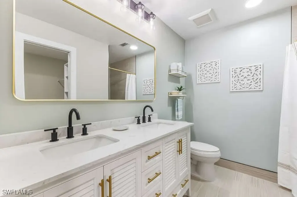 2876 W Crown Pointe Boulevard Naples FL 34112