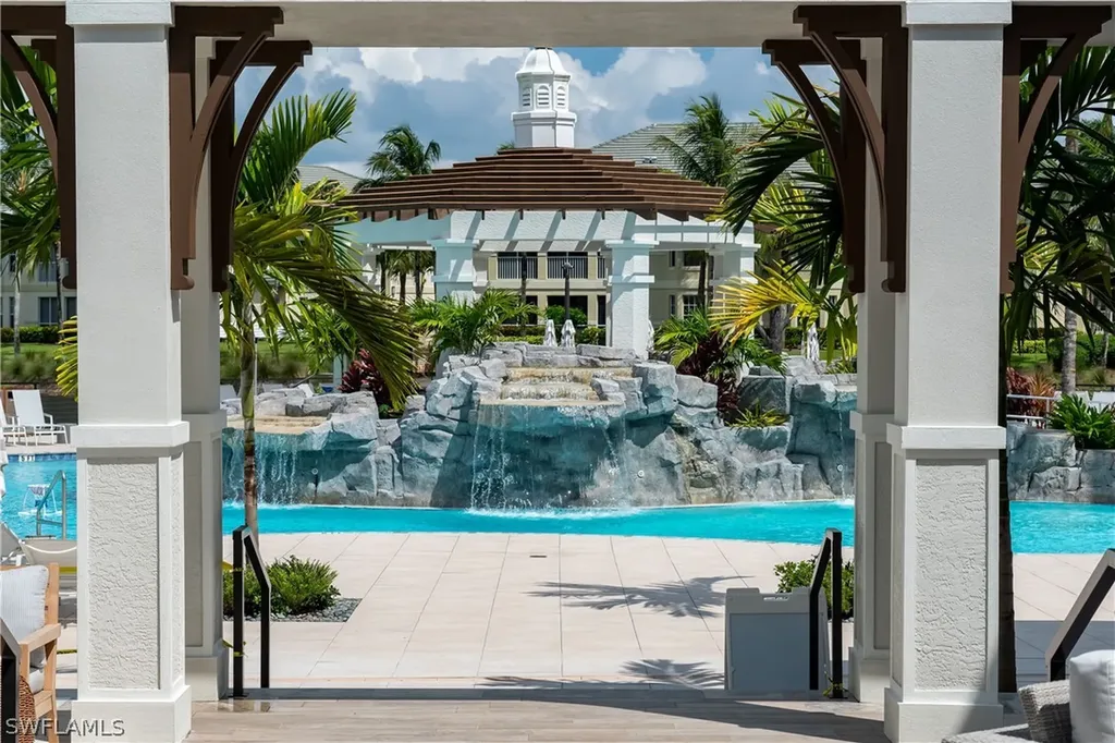 265 Indies Way Naples FL 34110