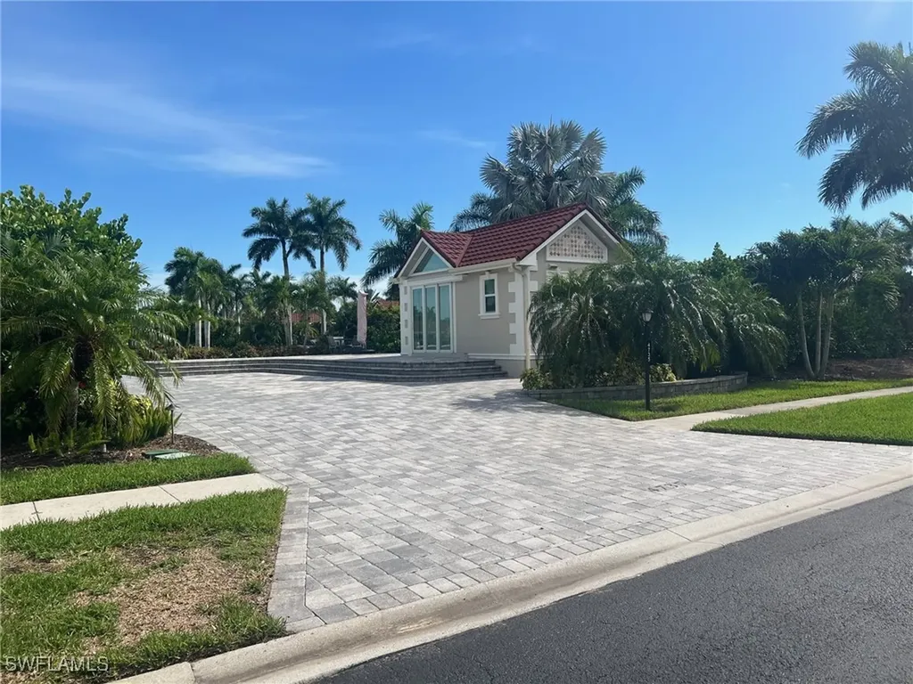 4735 Southern Breeze Drive Naples FL 34114