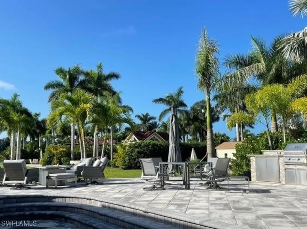 4735 Southern Breeze Drive Naples FL 34114