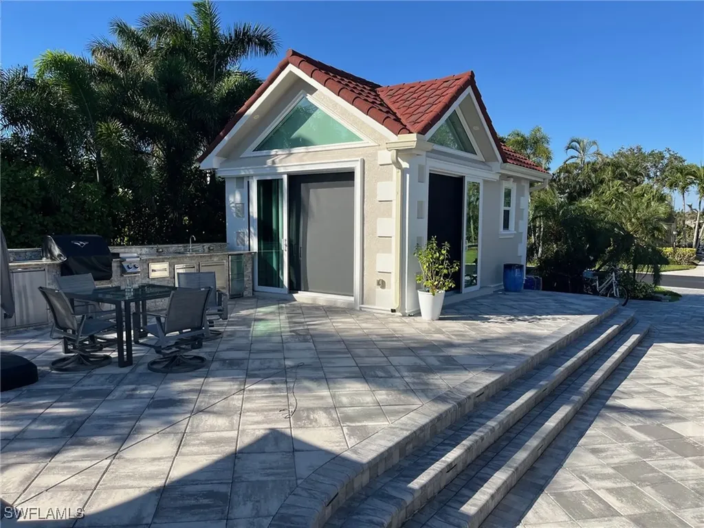 4735 Southern Breeze Drive Naples FL 34114