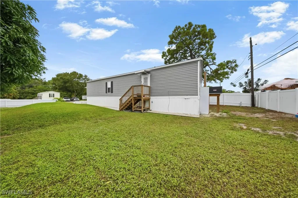 18 Royal Cove Drive Naples FL 34110