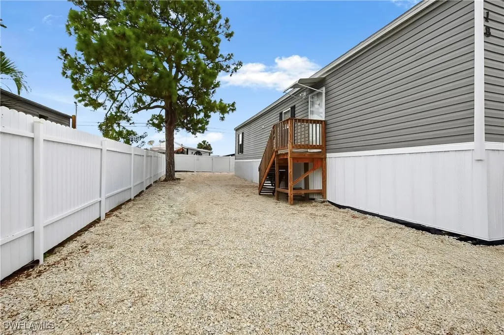 18 Royal Cove Drive Naples FL 34110