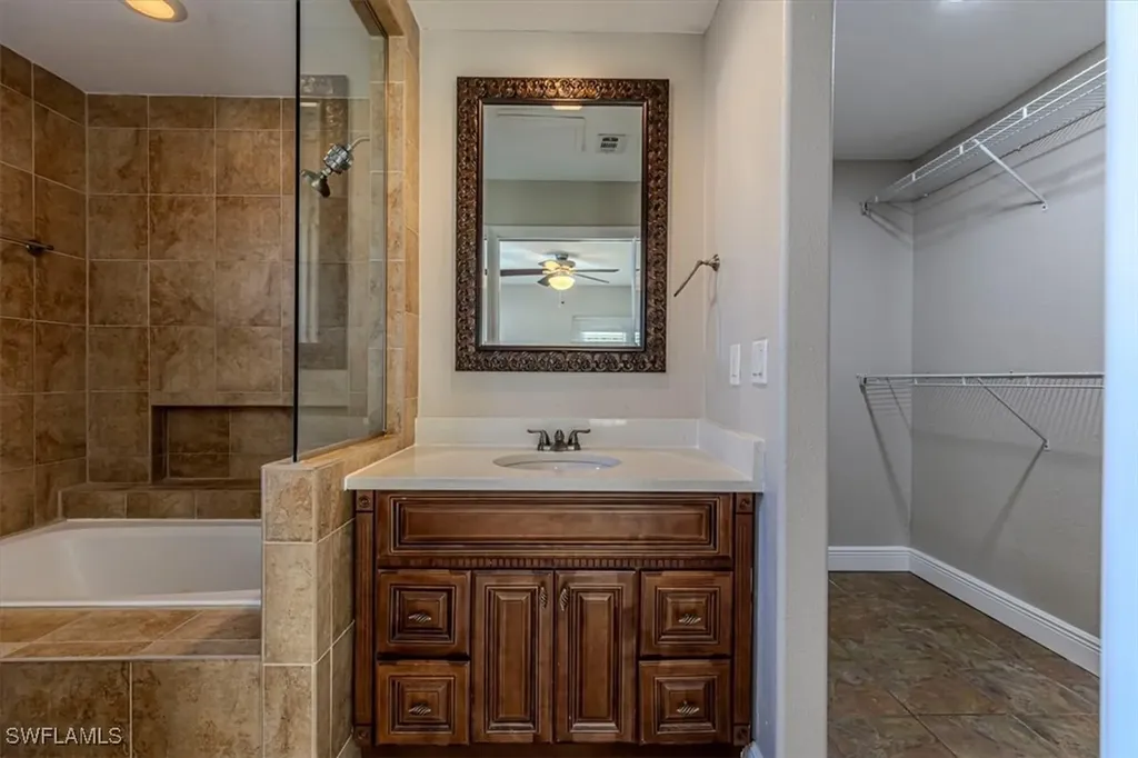 620 SE 11th Avenue Cape Coral FL 33990