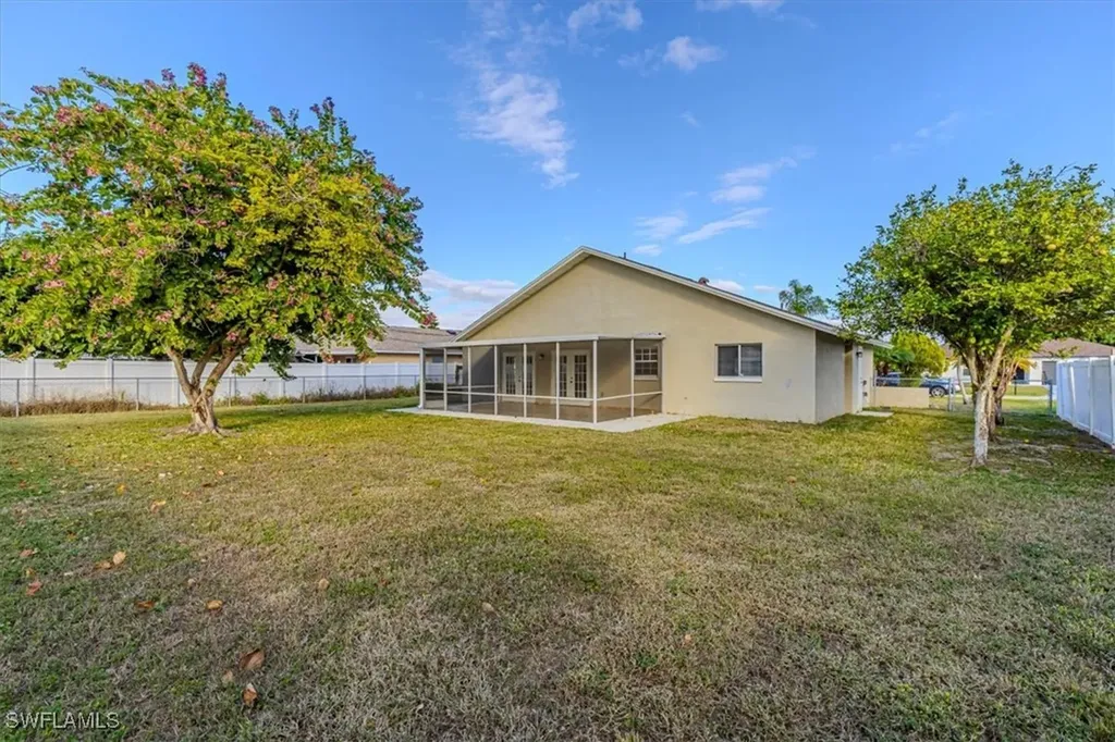 620 SE 11th Avenue Cape Coral FL 33990