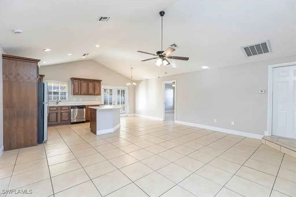 620 SE 11th Avenue Cape Coral FL 33990