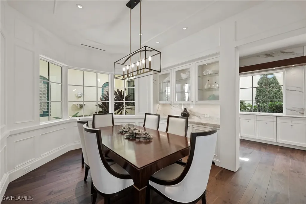 8057 Via Vecchia Naples FL 34108