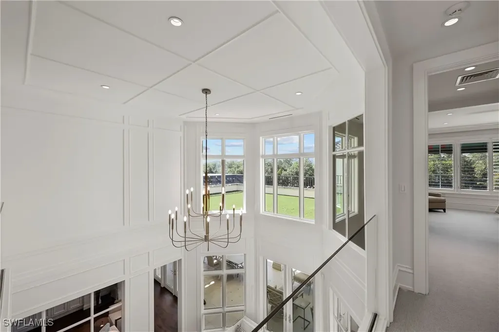 8057 Via Vecchia Naples FL 34108
