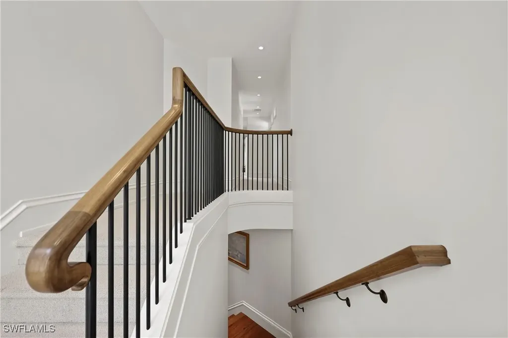 8057 Via Vecchia Naples FL 34108