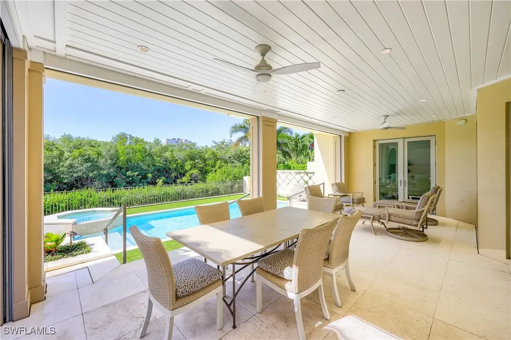 8057 Via Vecchia Naples FL 34108