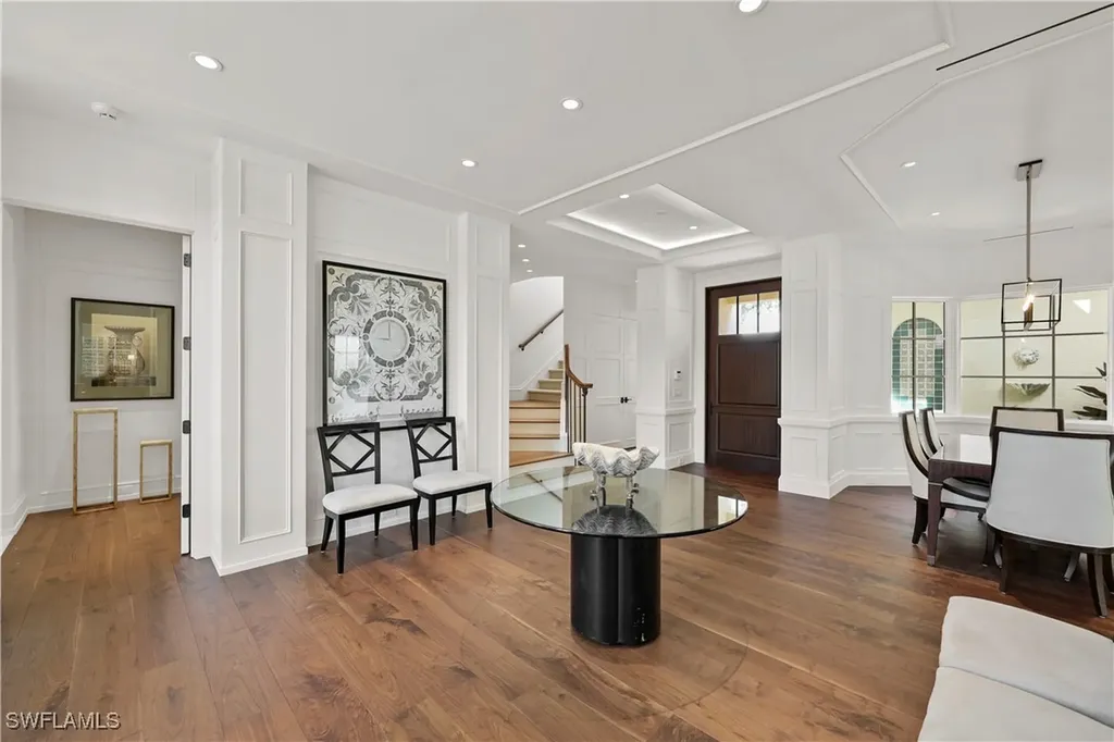8057 Via Vecchia Naples FL 34108
