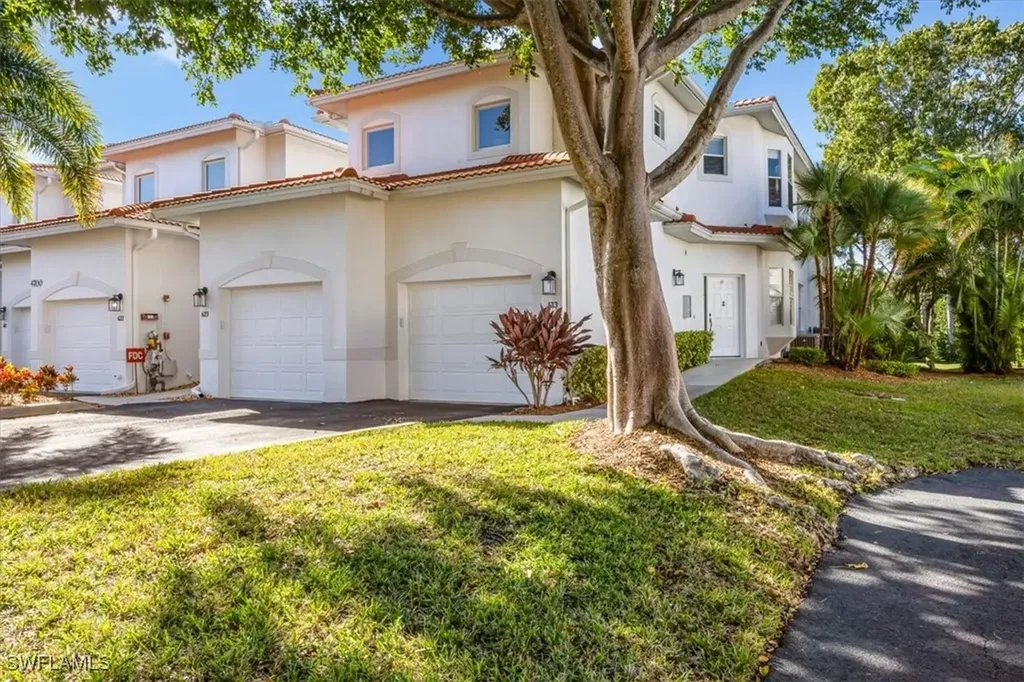 4700 Yacht Harbor Drive Naples FL 34112