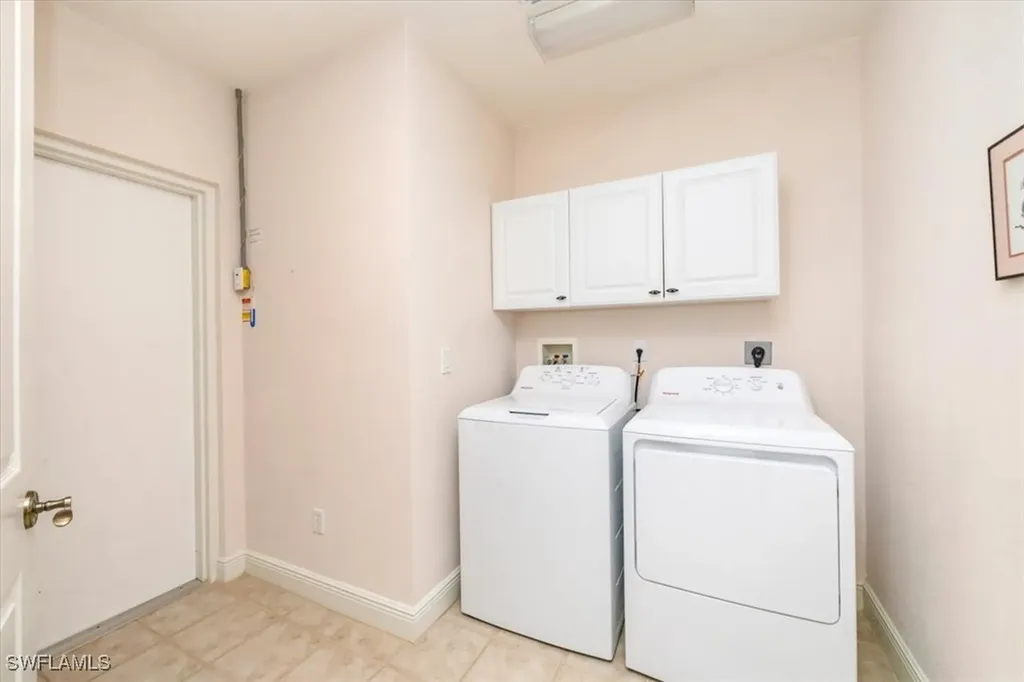 4700 Yacht Harbor Drive Naples FL 34112
