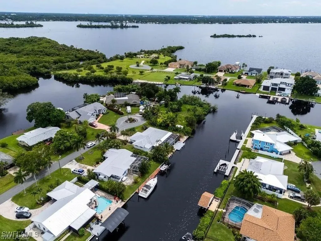 2153 Channel Way W North Fort Myers FL 33917