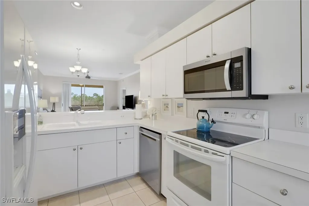 3760 Sawgrass Way Naples FL 34112