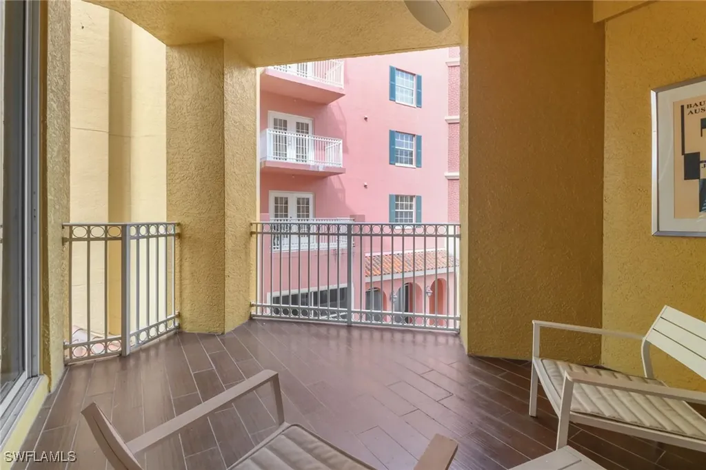 450 Bayfront Place Naples FL 34102