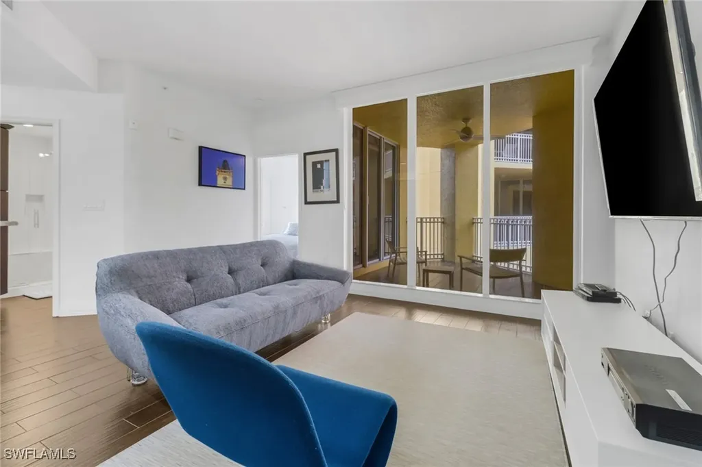450 Bayfront Place Naples FL 34102