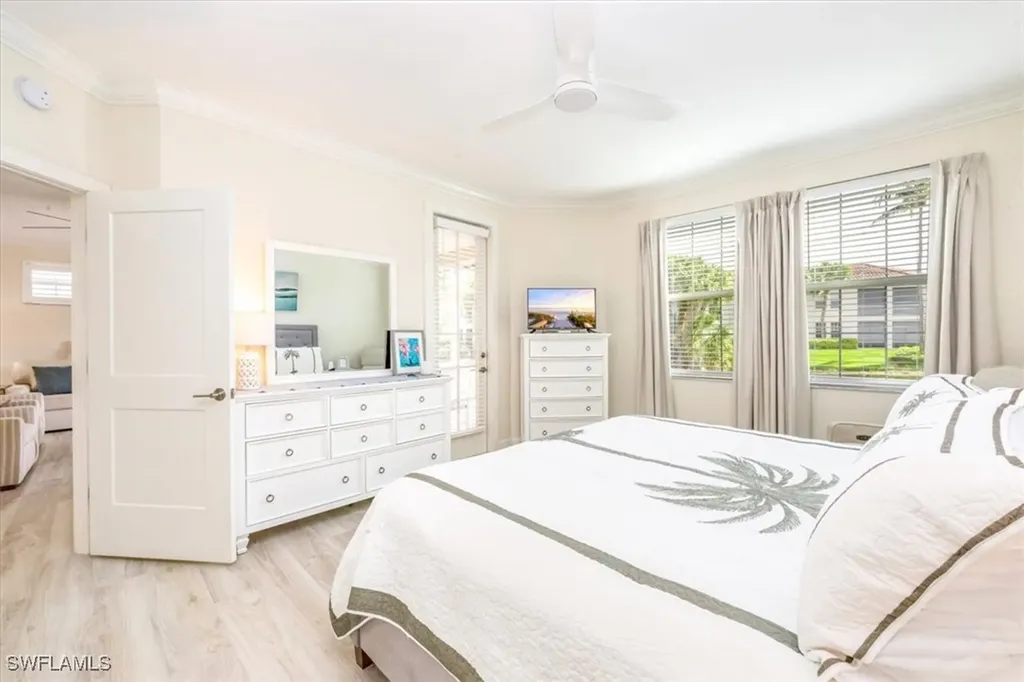 500 L Ambiance Circle Naples FL 34108