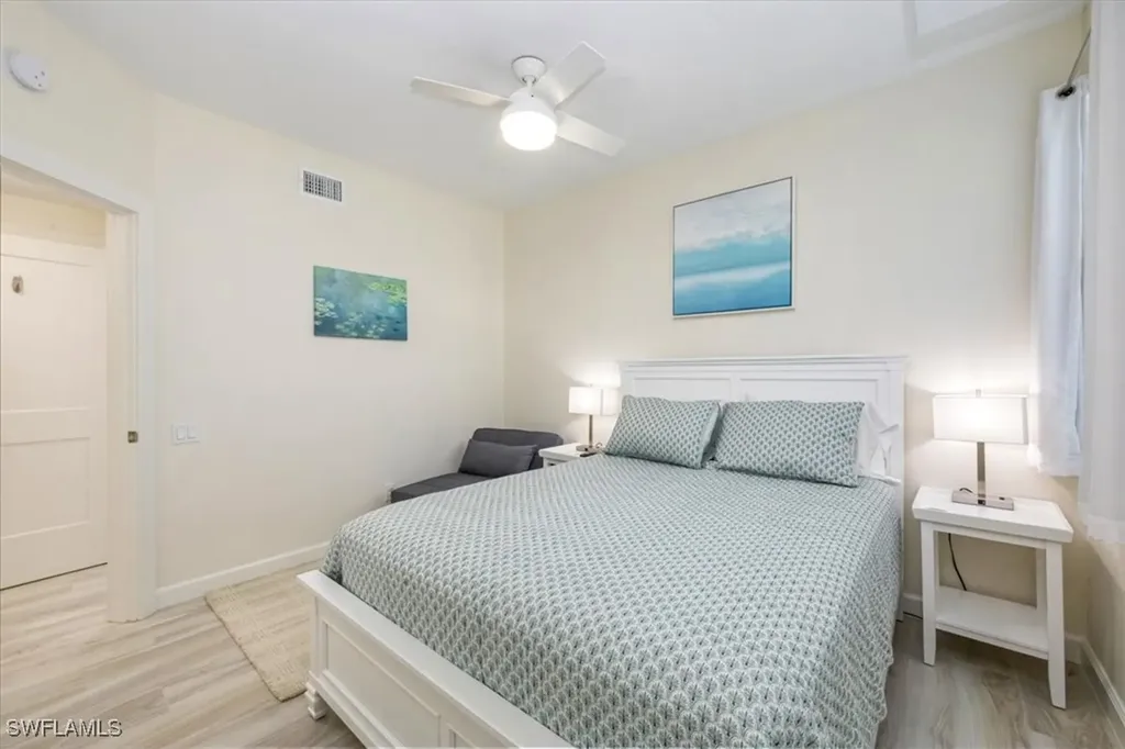 500 L Ambiance Circle Naples FL 34108