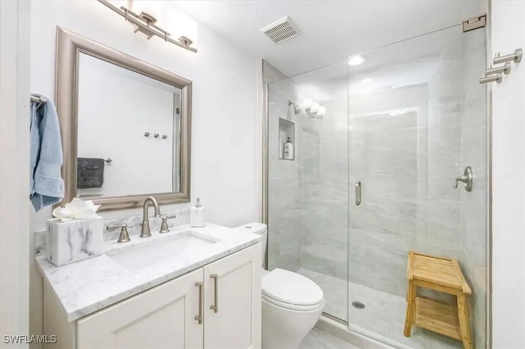500 L Ambiance Circle Naples FL 34108