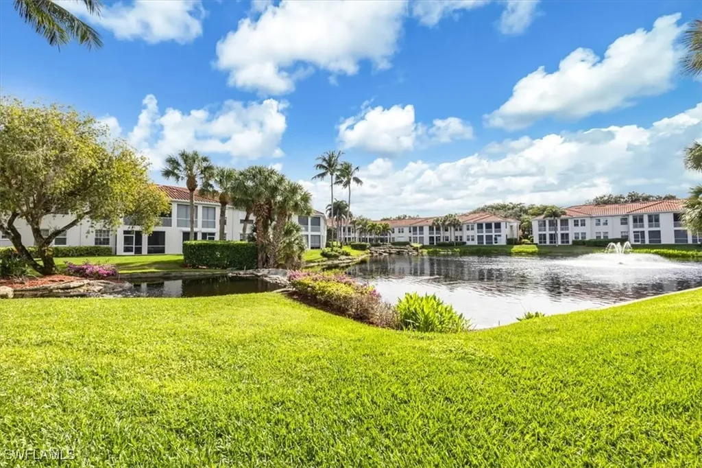 500 L Ambiance Circle Naples FL 34108
