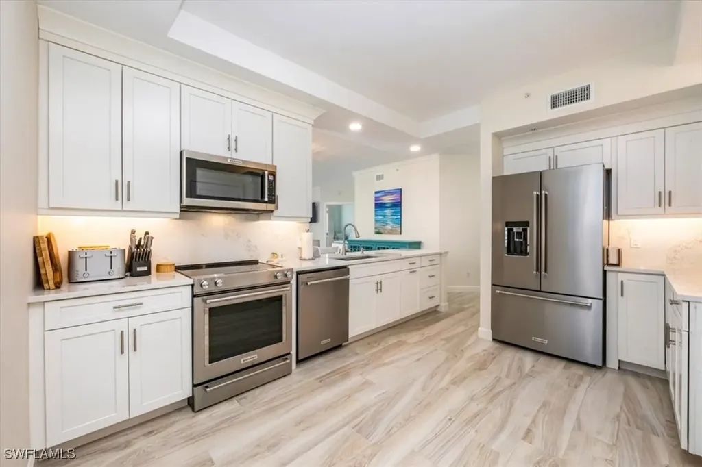 500 L Ambiance Circle Naples FL 34108