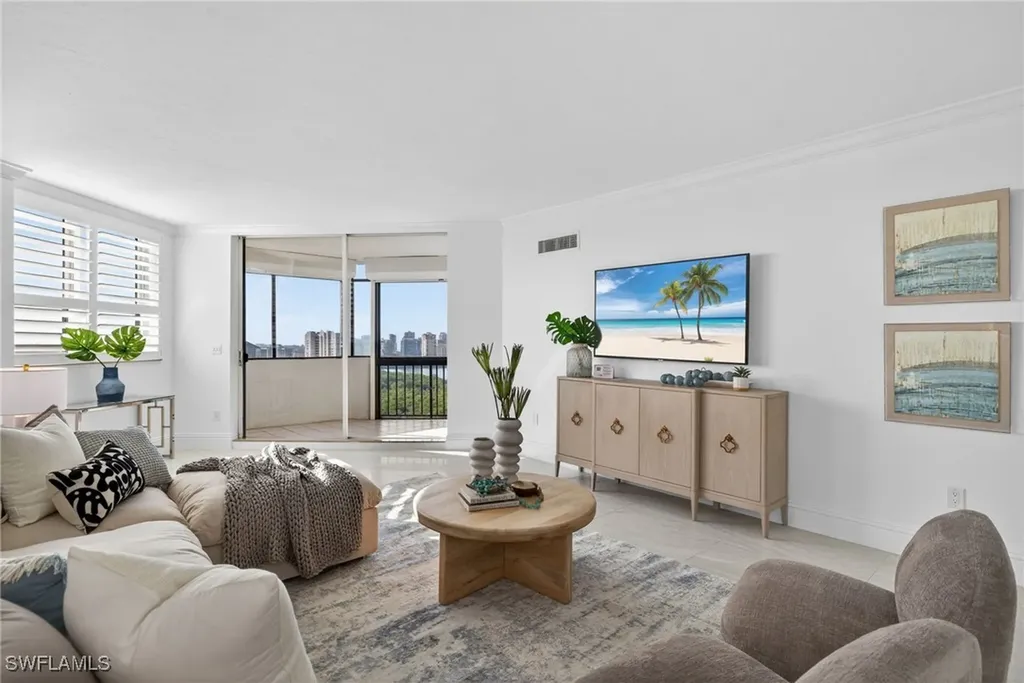 Naples FL, 6001 Pelican Bay Boulevard, Unit Penthouse E