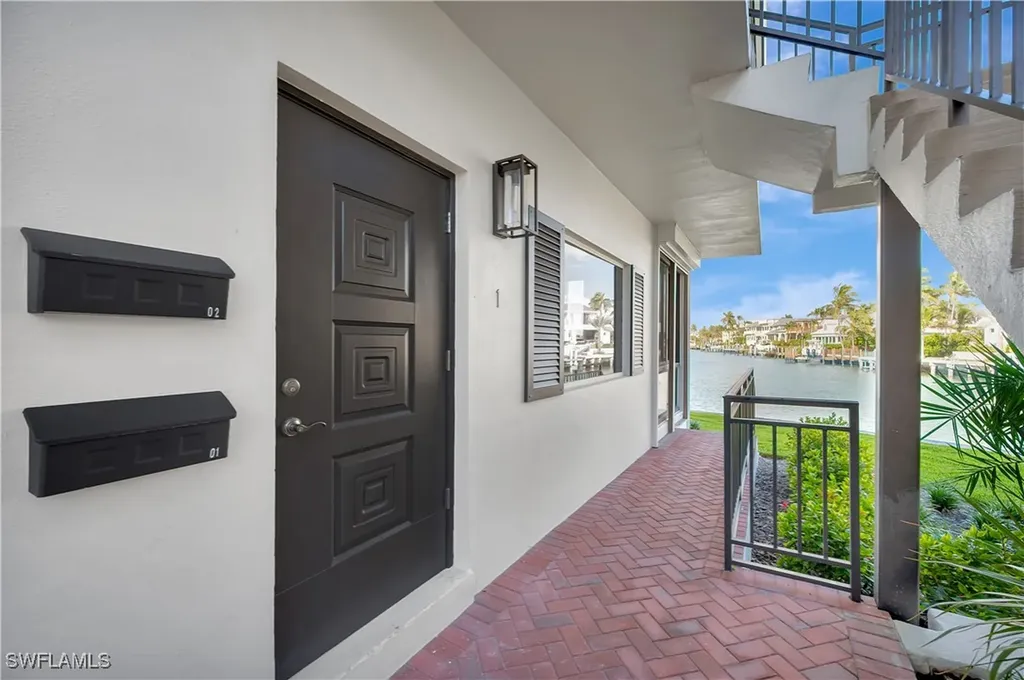 2258 Gulf Shore Boulevard N Naples FL 34102