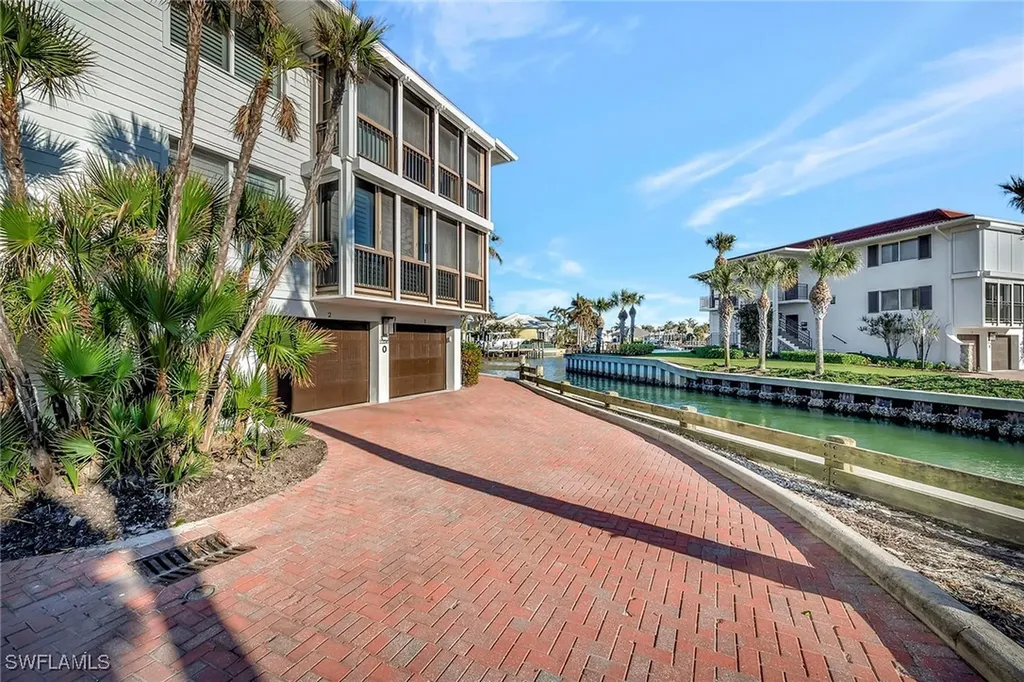 2258 Gulf Shore Boulevard N Naples FL 34102