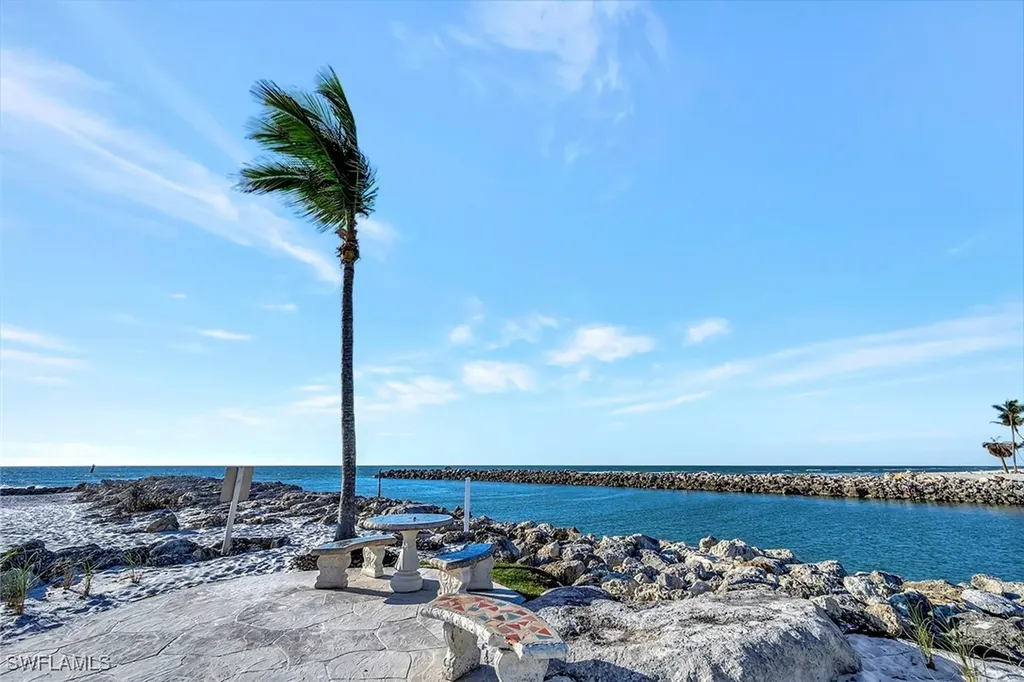 2258 Gulf Shore Boulevard N Naples FL 34102