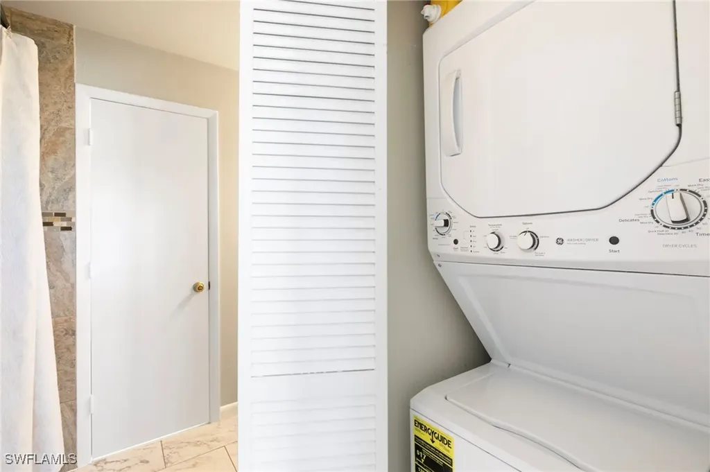 1332 Delbrook N Marco Island FL 34145