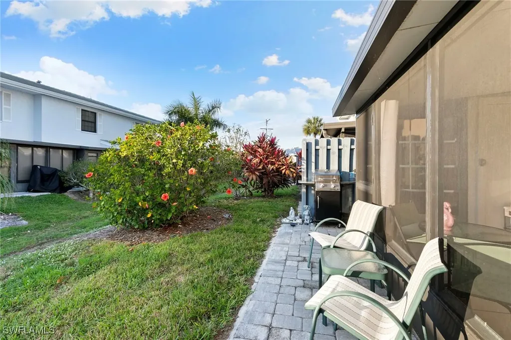 1332 Delbrook N Marco Island FL 34145