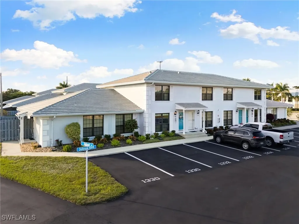 1332 Delbrook N Marco Island FL 34145