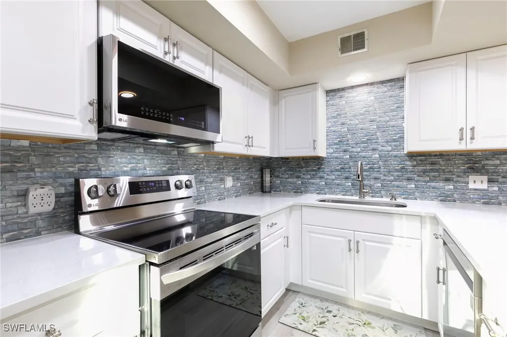 1332 Delbrook N Marco Island FL 34145