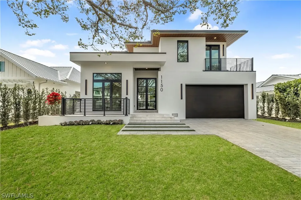 Naples FL, 1150 8TH Terrace N