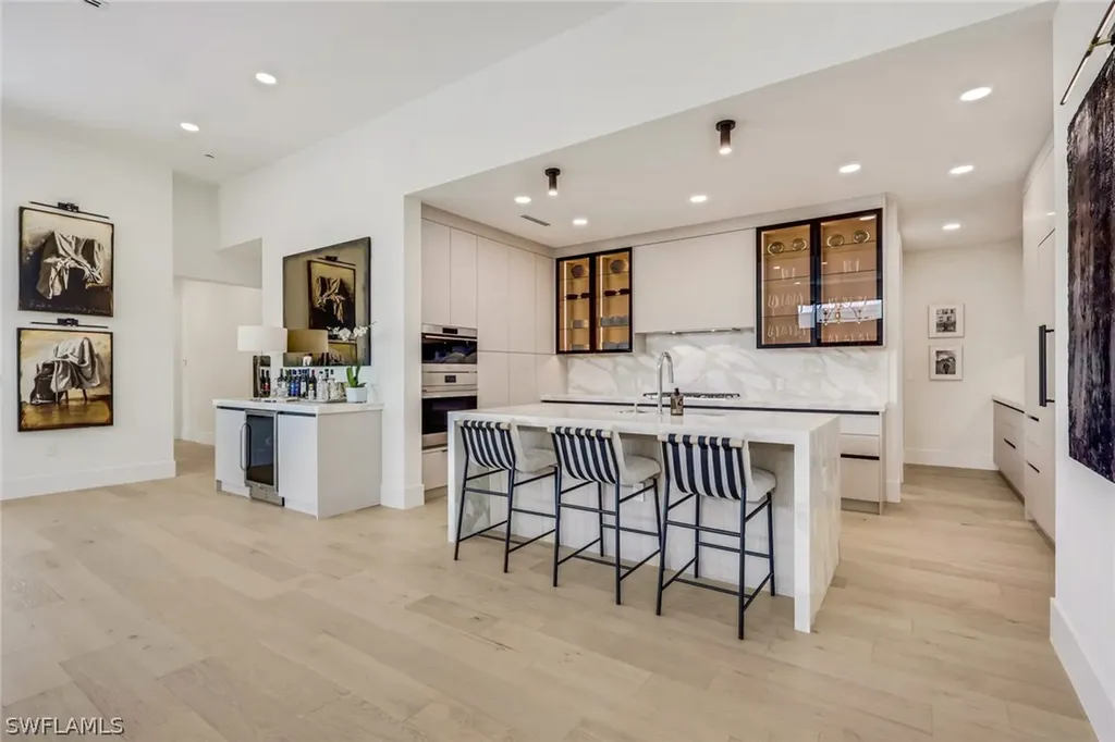 1150 8th Terrace N Naples FL 34102